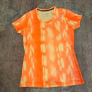 Under armour med heatgear tie dye active running tee orange cap sleeve crew neck